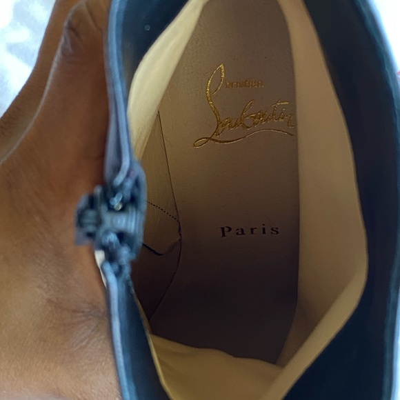 AUTH Christian Louboutin's - Picture 9 of 12